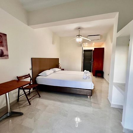 Andriotis Rooms & Houses Skála Loutrón Extérieur photo
