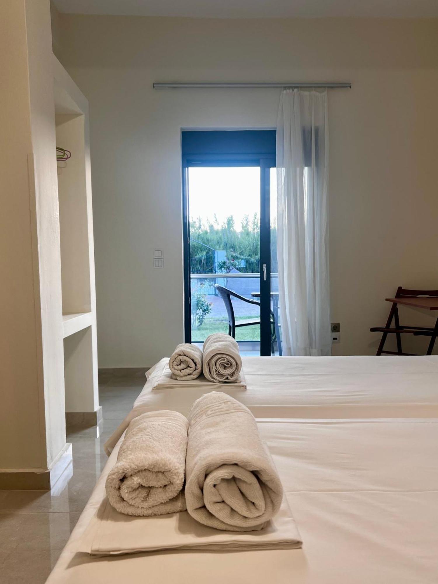 Andriotis Rooms & Houses Skála Loutrón Extérieur photo