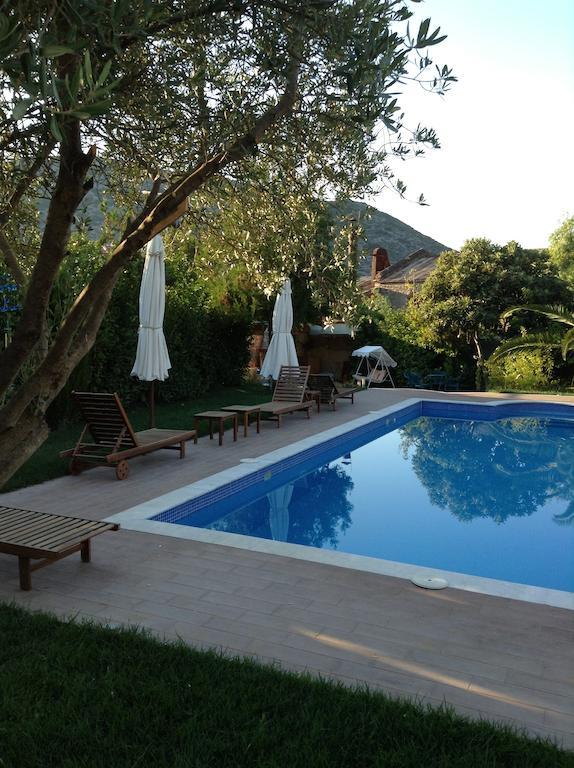 Andriotis Rooms & Houses Skála Loutrón Extérieur photo