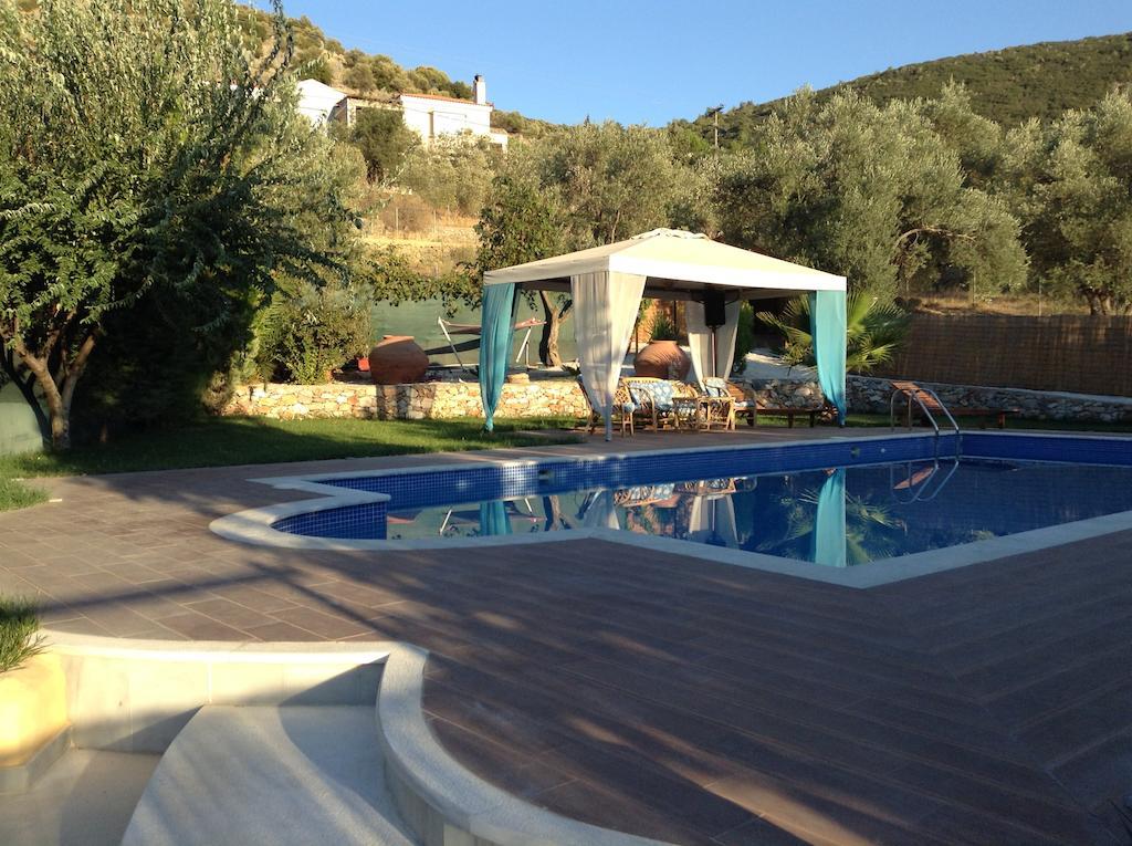 Andriotis Rooms & Houses Skála Loutrón Extérieur photo