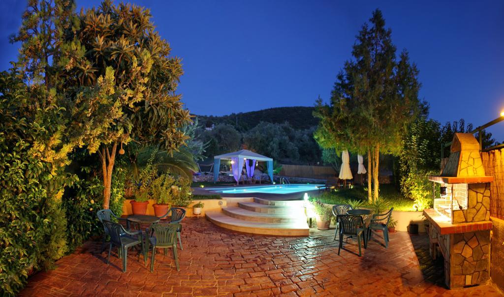 Andriotis Rooms & Houses Skála Loutrón Extérieur photo